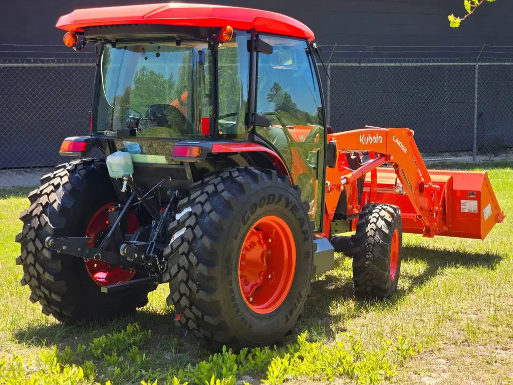 2025 Kubota MX 5400 - Thumbnail 4