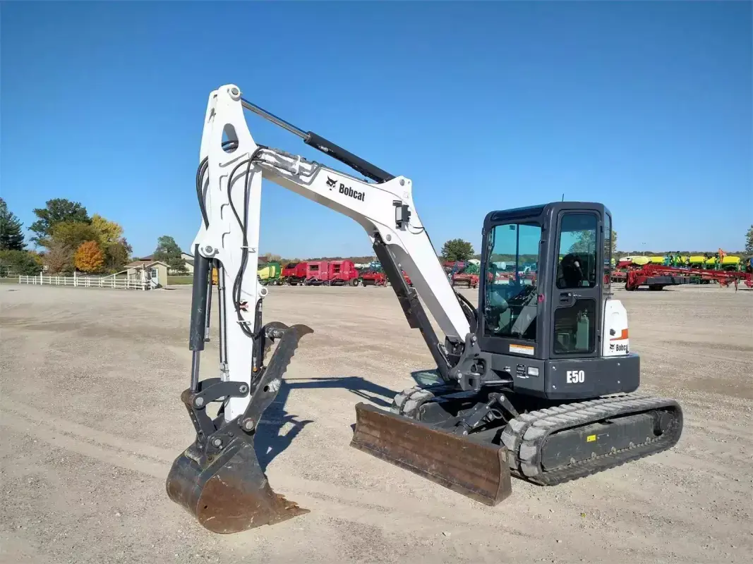2020 BOBCAT Excavator E50